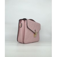 Сумка Louis Vuitton Pochette с замком розовая